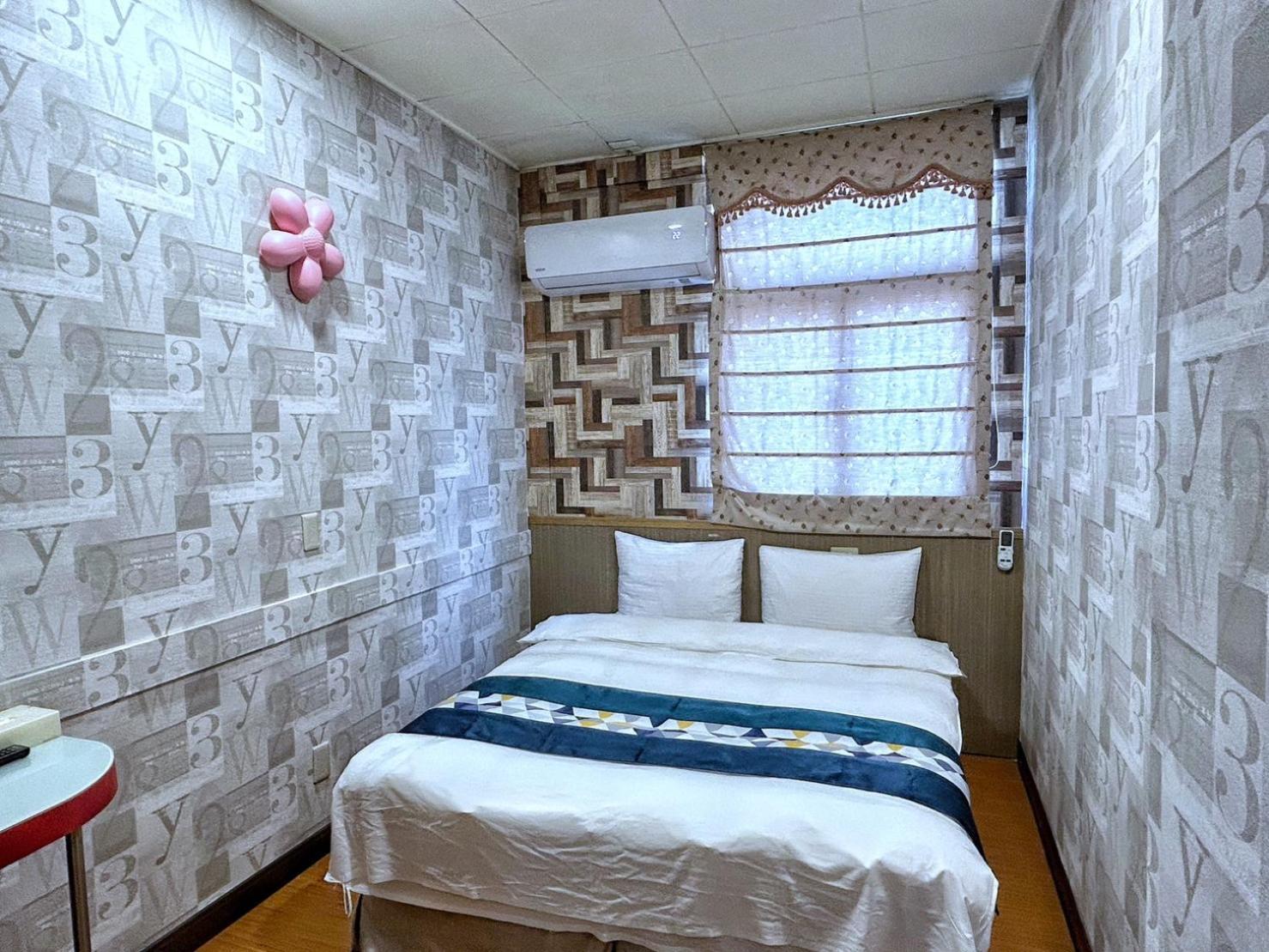 Fulong Hotel Чжунлі Екстер'єр фото