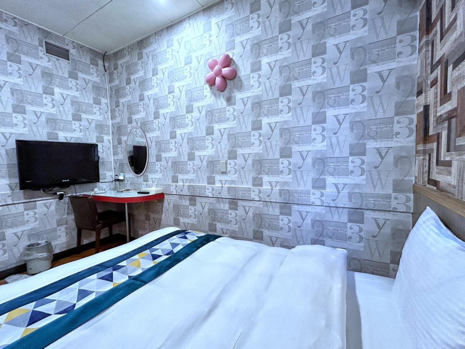 Fulong Hotel Чжунлі Екстер'єр фото
